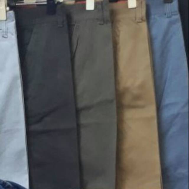 CELANA PENDEK KATUN BNYAK WARNA BISA KIRIM GOJEK