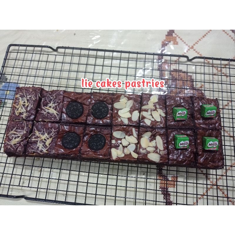 

RED VELVET BROWNIES LIELIE CAKES