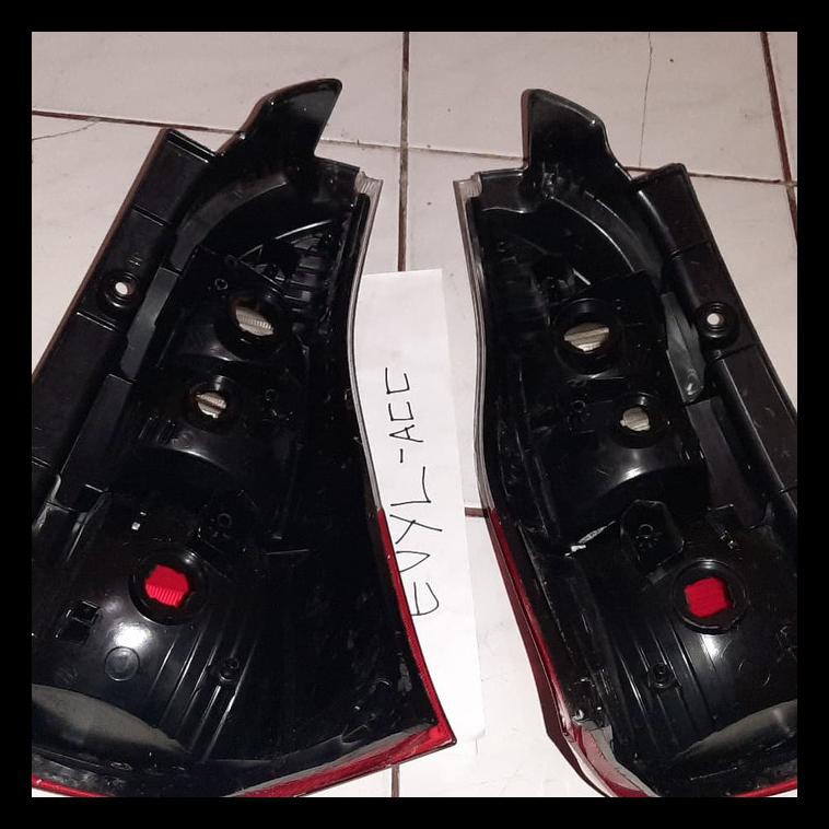 TERLARIS STOPLAMP LAMPU BELAKANG AVANZA VELOZ 2019 SMOKE - KIRI (LH)