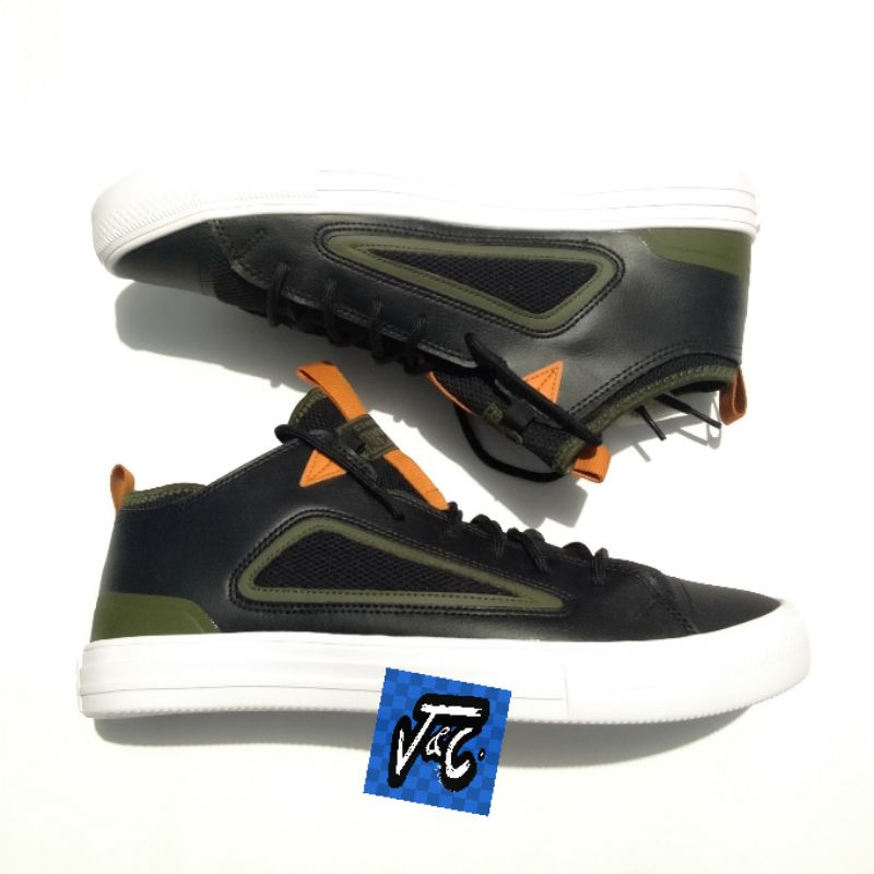 Converse Chuck Taylor All Star Ultra Leather Surface Fusion Mid Black