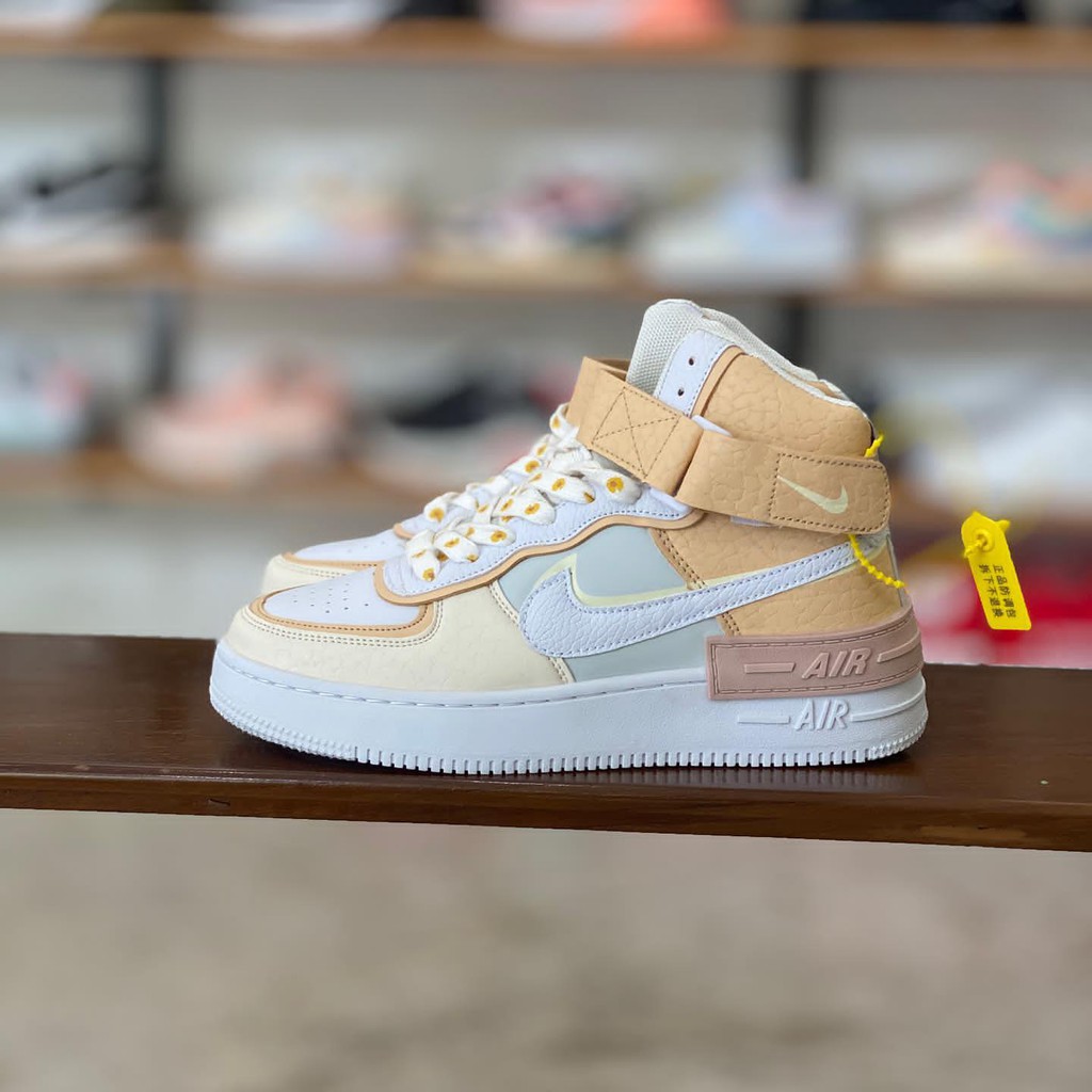 NIKE AIR FORCE 1 MID