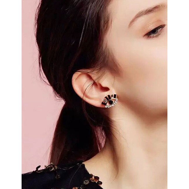 LRC Anting Tusuk Fashion Black And White 925 Silver Needle Eyebrow Earrings A58332