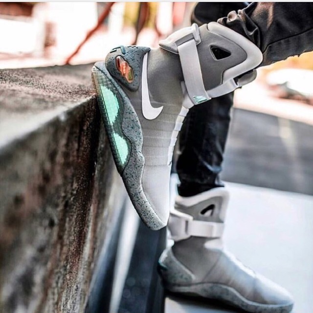 Nike Air MAG Back To Future Sneakers Sepatu Pria UA PK Version