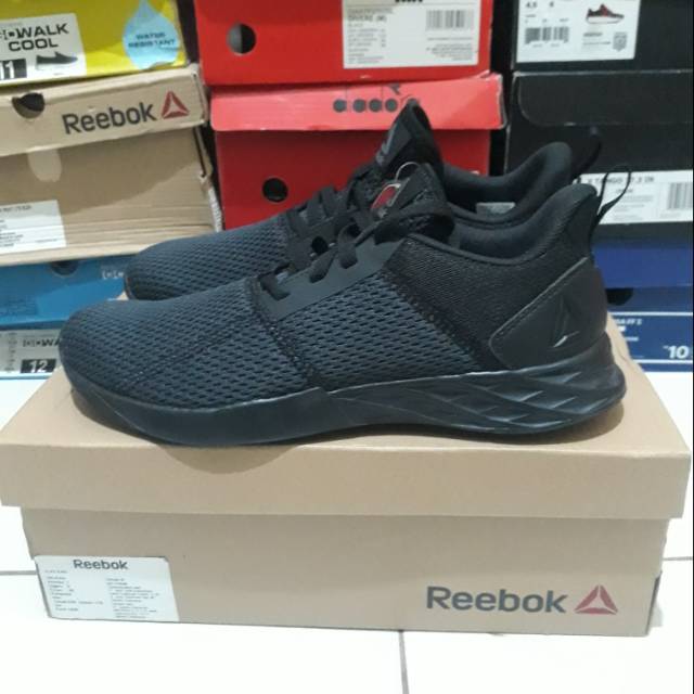 Reebok ASTRORIDE STRIKE black