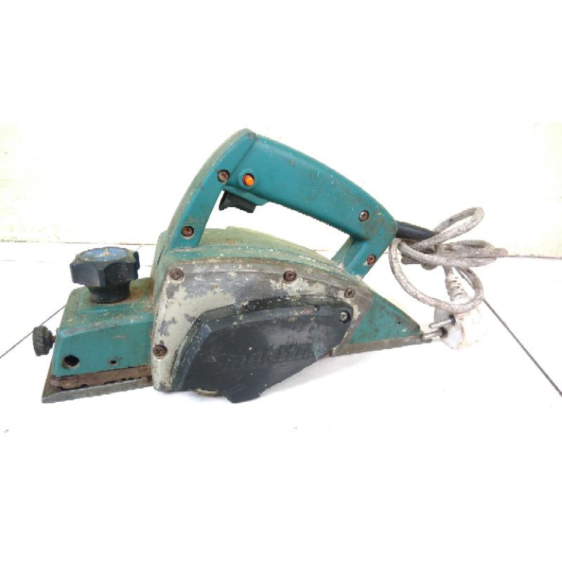 Mesin Planer Serut Ketam Makita N1900B Bekas