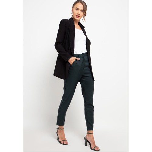 Benang Jarum Buttonscarves Kara Blazer Black