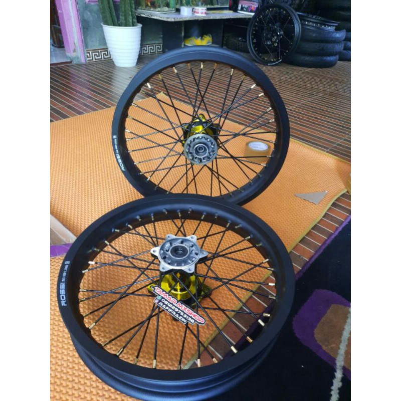roda set roda velg supermoto  semi cacing kawasaki klx D tracker