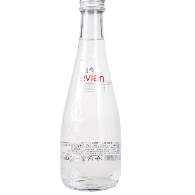 

TERLARIS Evian Natural Mineral Water 330 ml Botol Kaca | Minuman Air Mineral Evian 330 ml