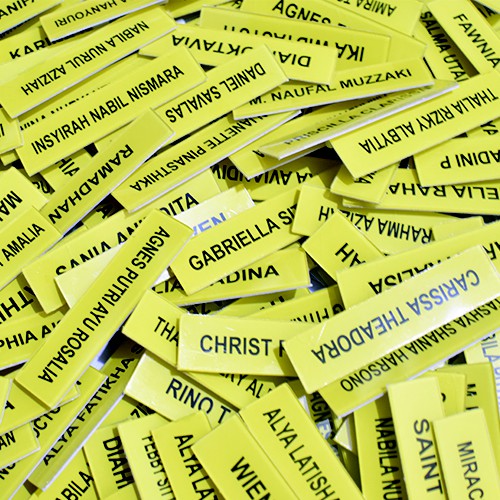 

NAME TAG AKRILIK Size 2 x 8 cm