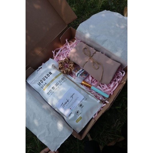 

Hampers Hijab Gift Box
