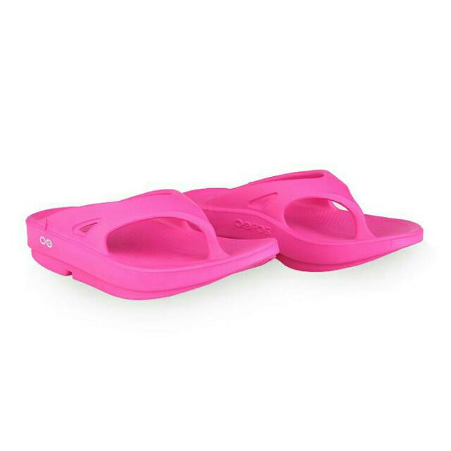 oofos ladies flip flops