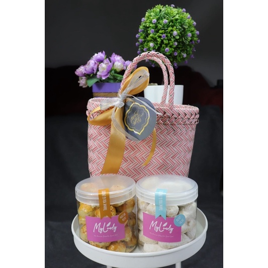 

Hampers Lebaran premium Terjangkau my luvly dessert @myluvlydessert