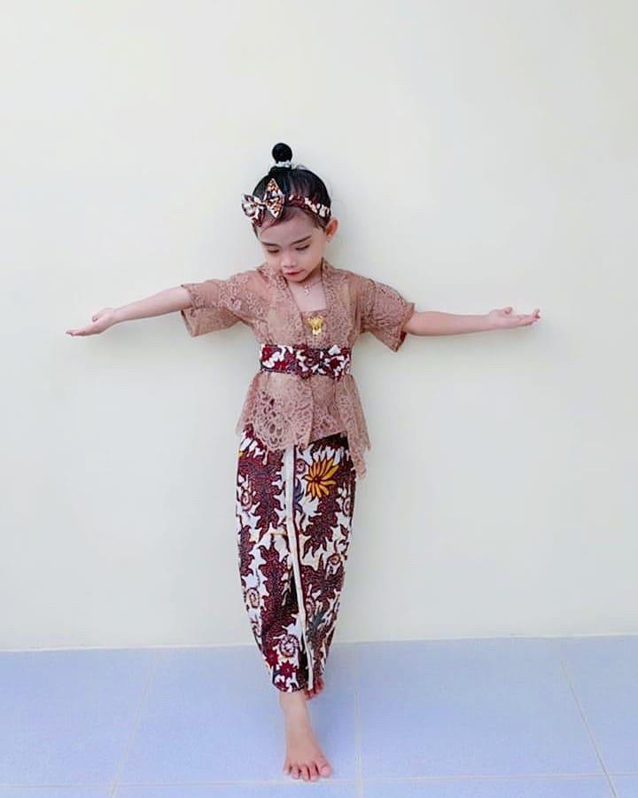0-8 Tahun Free Bandana Set Kebaya Brokat+kamen Obi Batik Anak