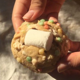 

Gigantic B'day Cake Soft Cookies | Baca Description