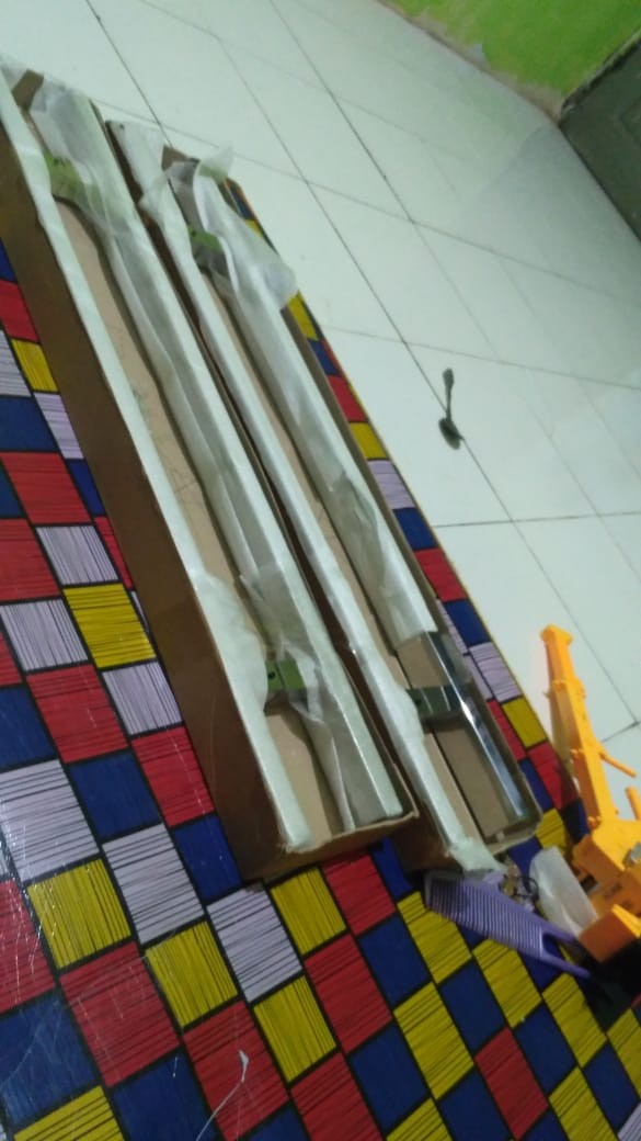 Handle Pintu Rumah Baut Tembus