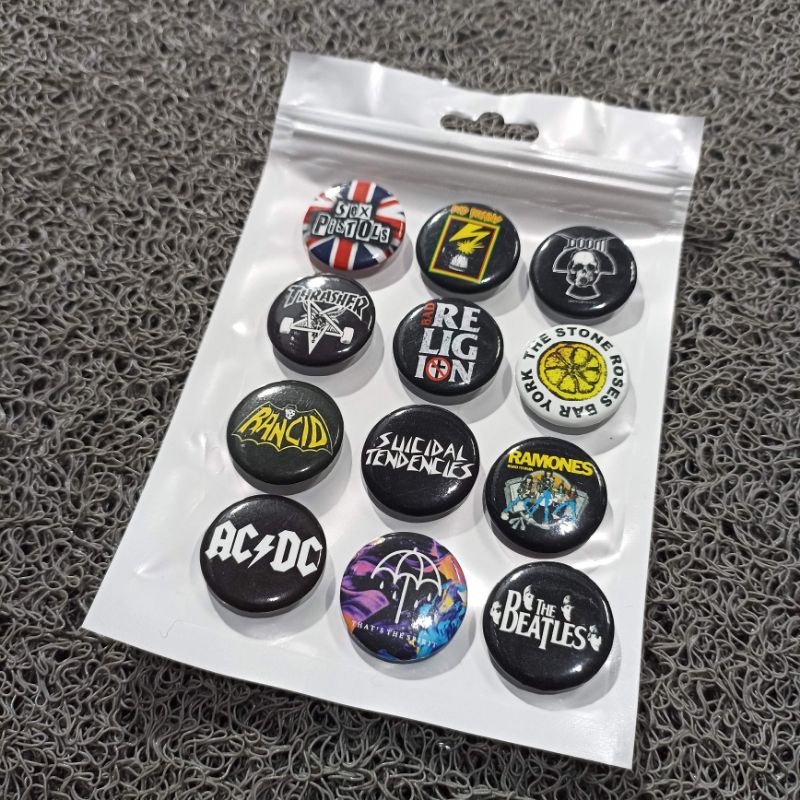 PIN BUTTON MINI SATU PACK ISI 17pcs MUSIK / BAND / RAMONES BEST QUALITY