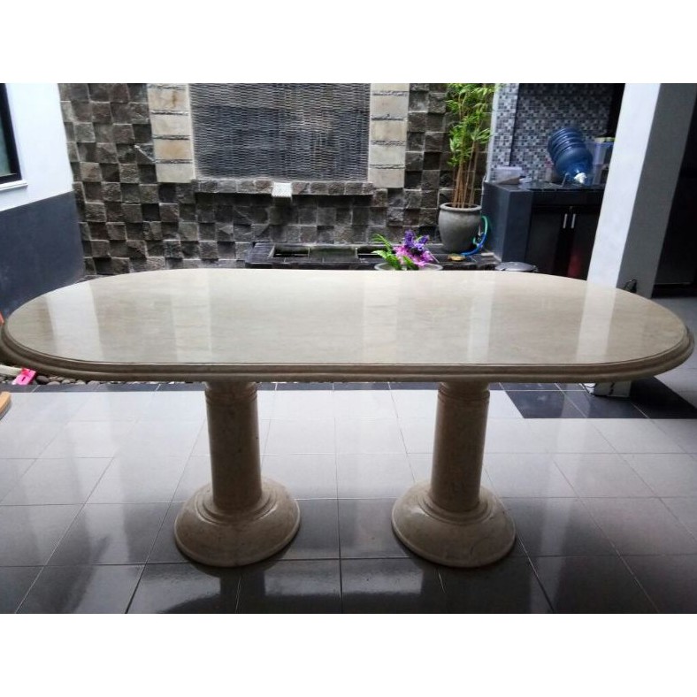 Meja Makan Marmer Model Oval