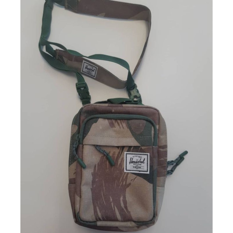 Herschel Form L Camo