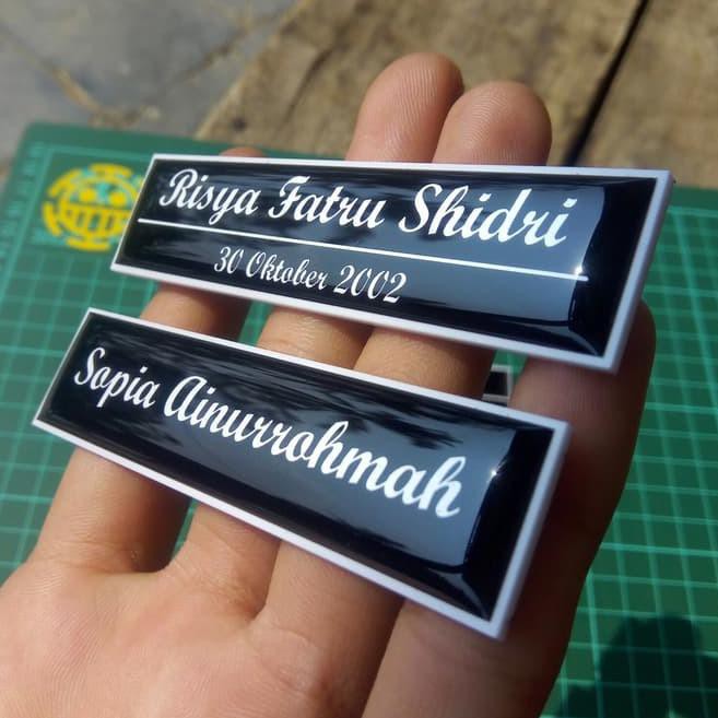 

Sedang hangat Resin Bening Art Lycal Lical 1011 Keras Hard Type 500gr Nametag Name Tag KerajinanK73K