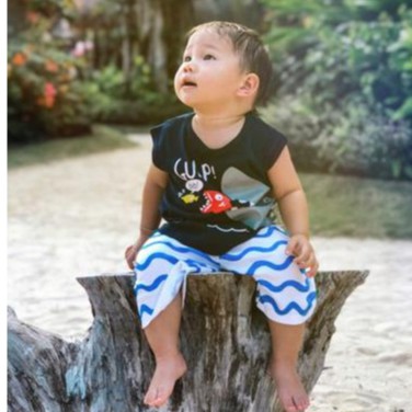 GULP SHARK Baju Setelan Kaos Celana Pergi Jalan Lucu Fashion Anak Bayi Cowok Laki Terlaris Lucu