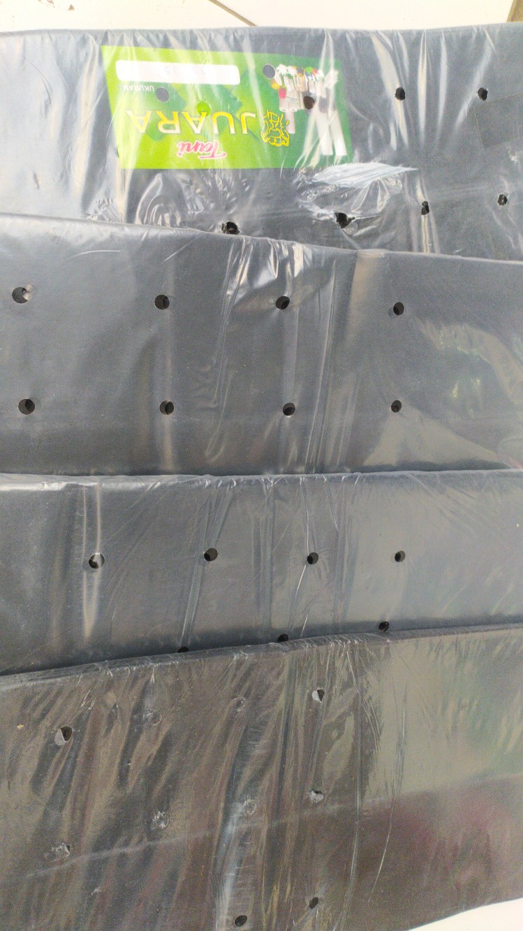 Isi 500 Gram -/+ 20 Pcs Polibag Tanaman 35/17,5 X 35 Cm