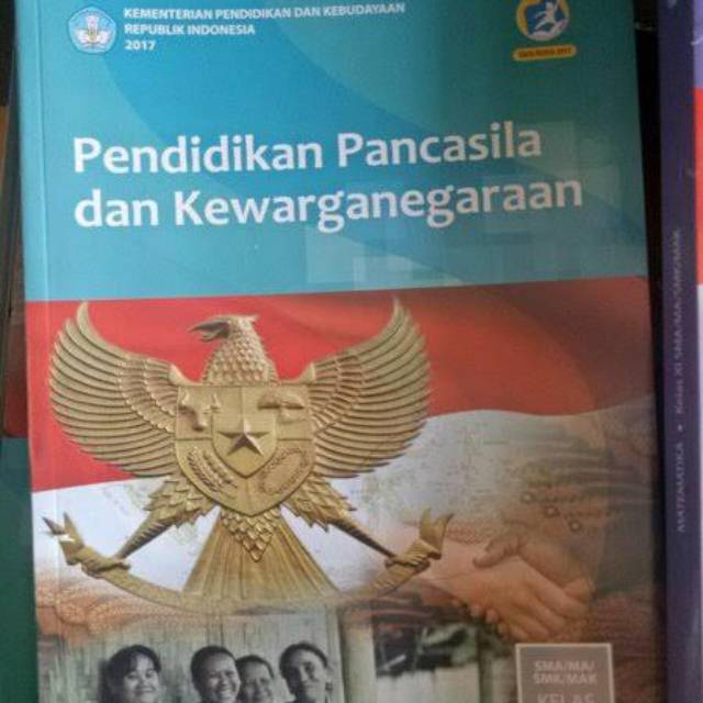 BUKU PKN KELAS 11