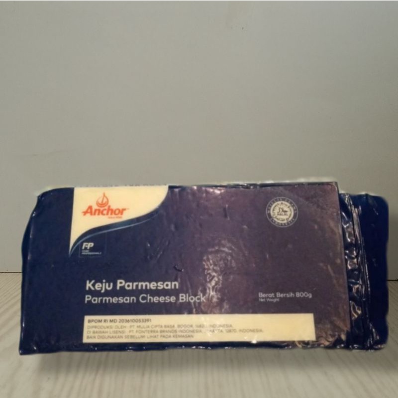 

Keju Parmesan Blok Anchor 800 gr
