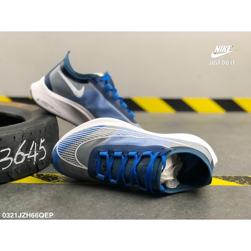 Sepatu Anti-Gravitasi Nike Lunar Series 