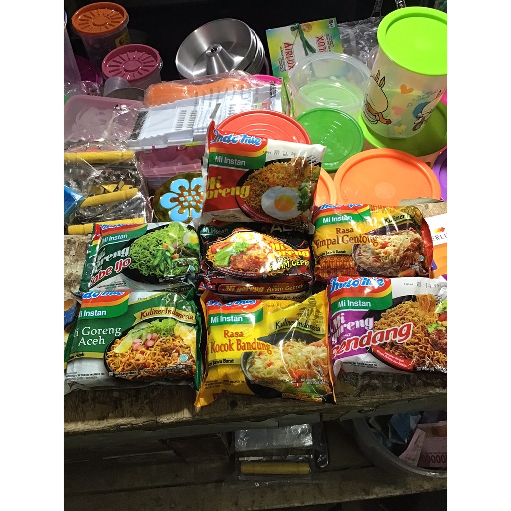 

Indomie Goreng/ Iga penyet / Rendang / cabe ijo / Hype geprek / Aceh / Empal Gentong / Kocok Bandung