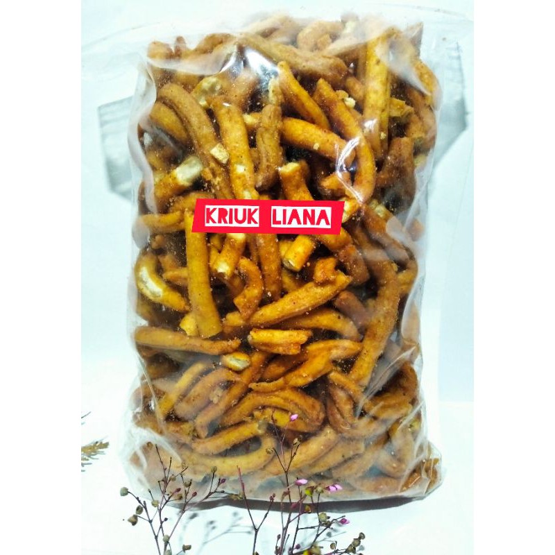 

Keripik Stik Pedas Kripik Stik Panjang Pedas Gurih 400gr