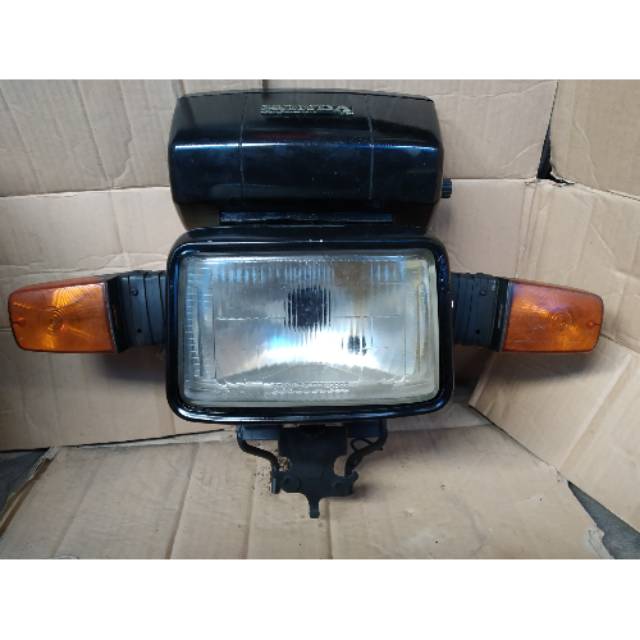 Headlamp Original GL MAX 2005.