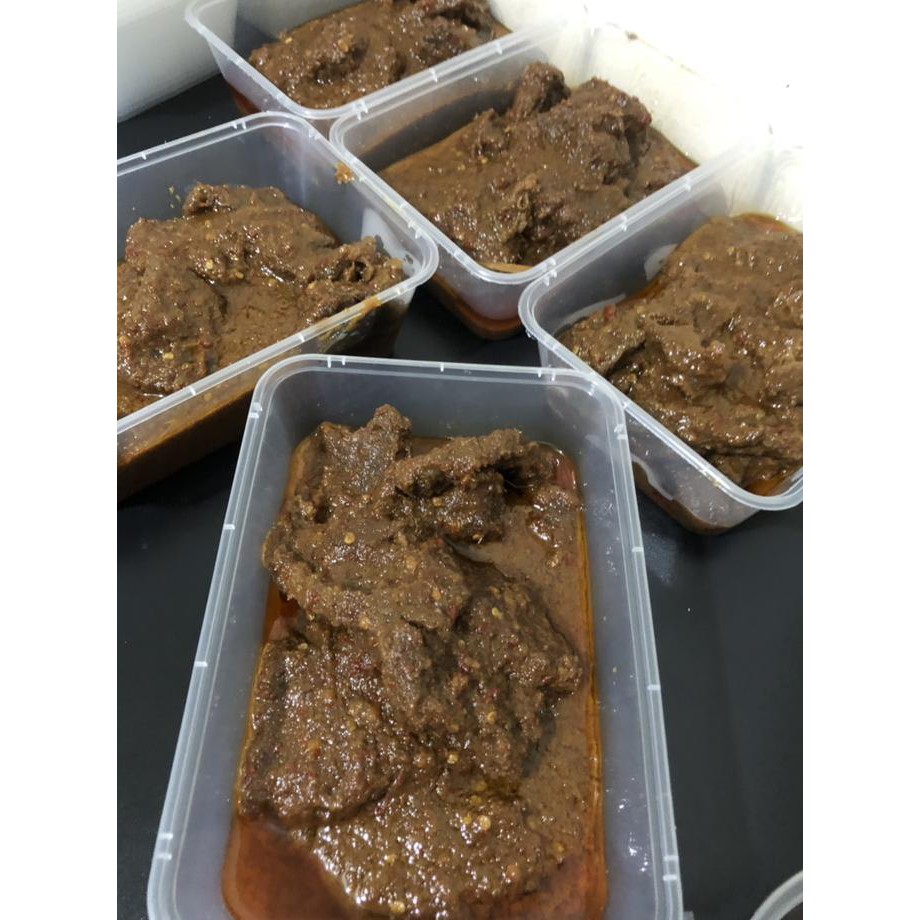 

Rendang sapi siap makan fresh setiap hari