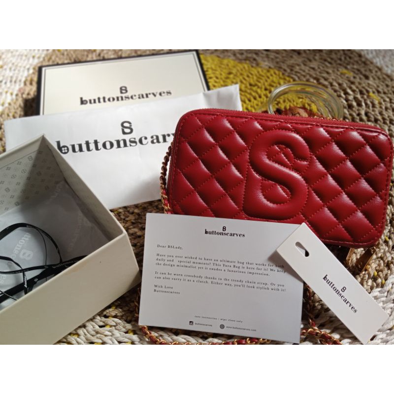 Yura Bag Buttonscarves preloved