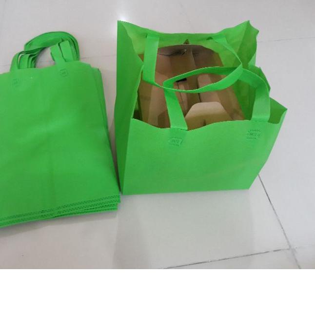

♜ 12pcs Tas Kain Spunbond HLS Box nas / Tas Kain Goodiebag Hls dus nasi 12pcs / kotak nasi ☟