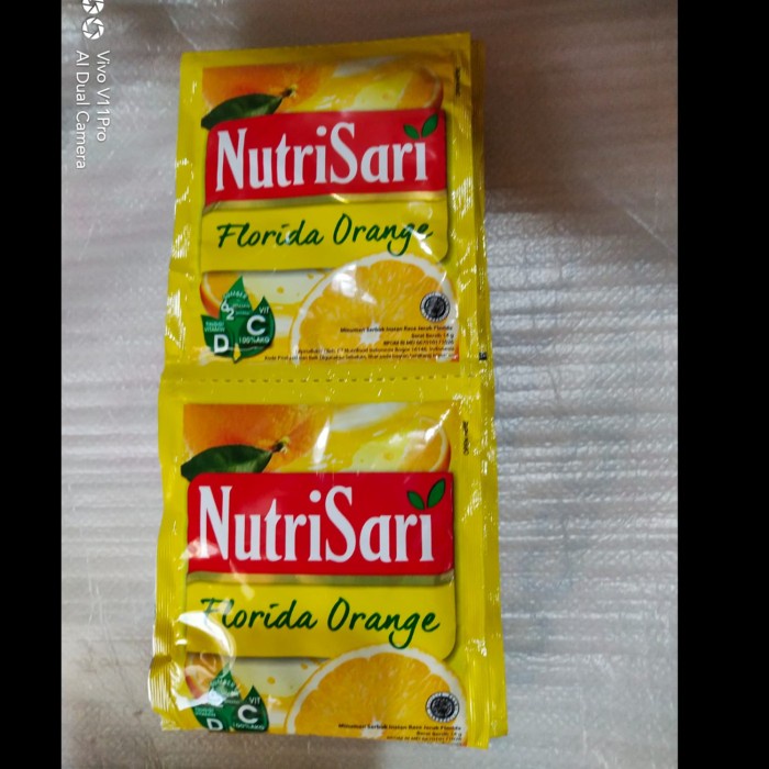 

Nutrisari Sachet Rasa Florida Orange 1 Renceng isi 10 Sachet