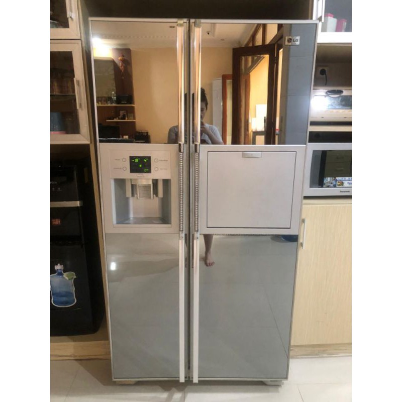 Preloved - Kulkas LG side by side