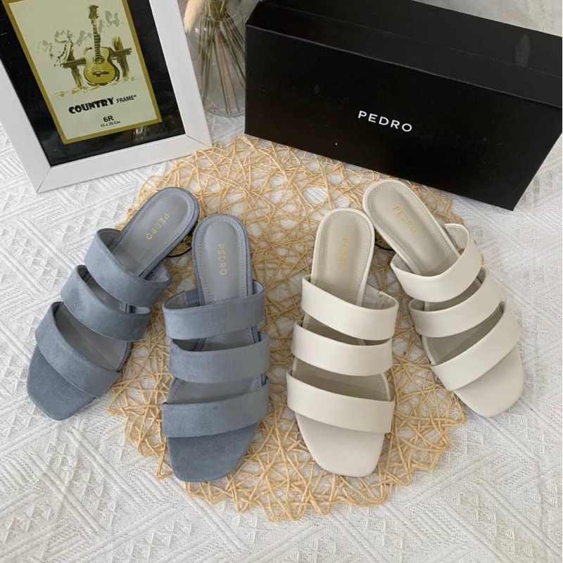 Sepatu Sendal Teplek Wanita PDR Flat Crossover Sandals Premium Import Putih White Biru Light Sky Dus