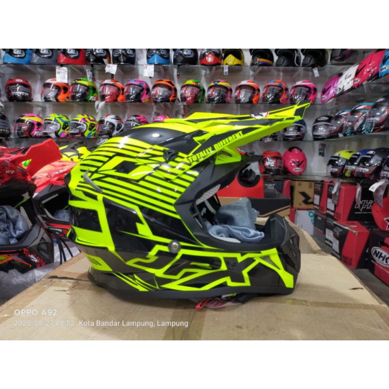 helm jpx cross