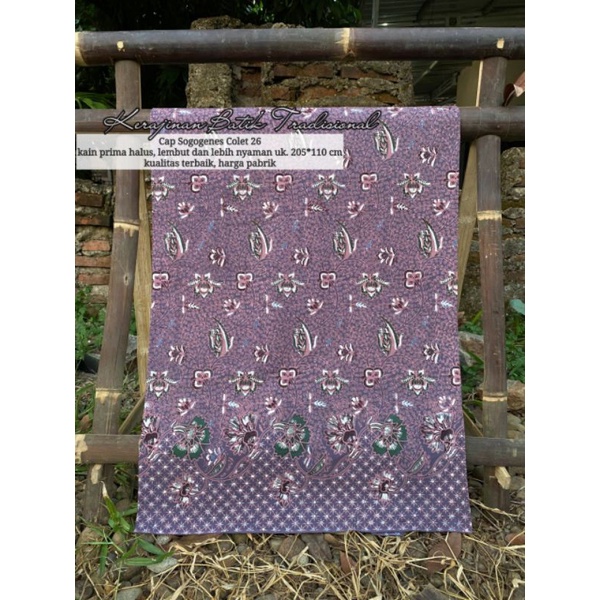 kain batik warna ungu motif bunga