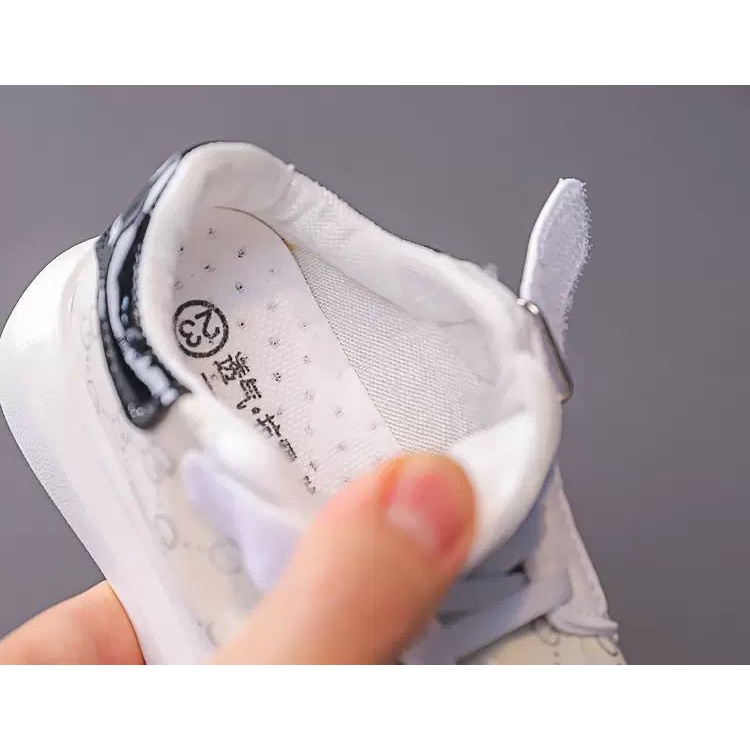 (Kiddiwear) Sepatu Sneakers anak / Sepatu Anak Casual  Import Usia 1-5 Tahun mbk87