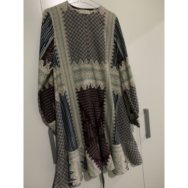 Preloved Rona Tunik color Wineberry Wearing Klamby size M