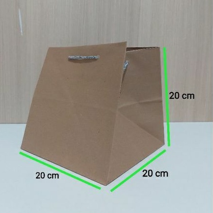 

Paperbag Polos coklat size 20 x 20 x 20 ( P x L x T)