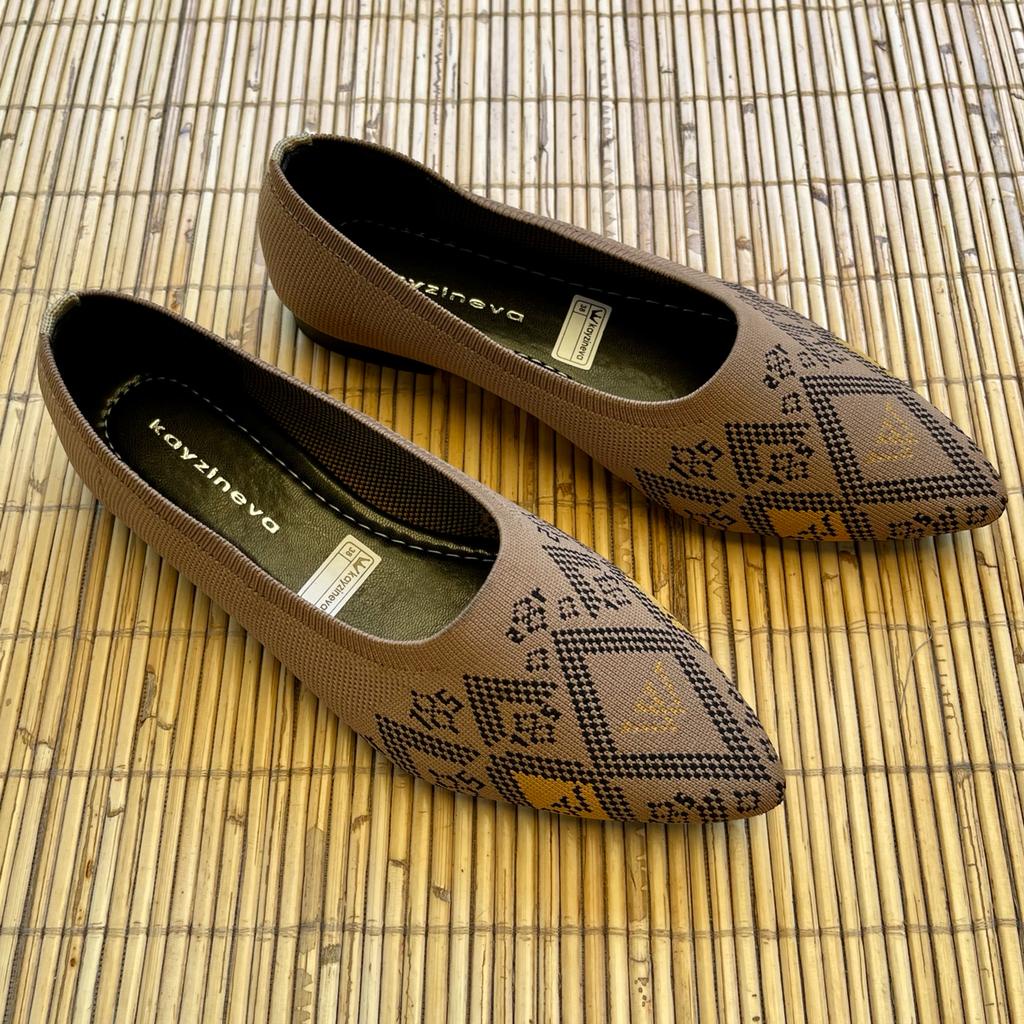 KAYZINEVA Sepatu Wanita Flat Shoes Motif Batik Rajut DD20