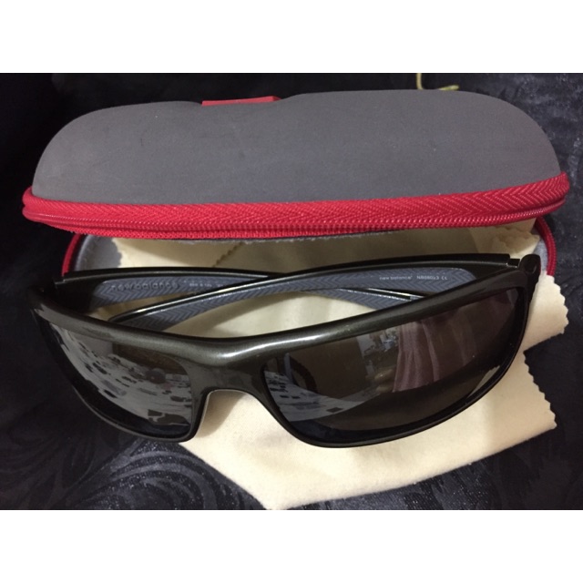 Kacamata riben spory