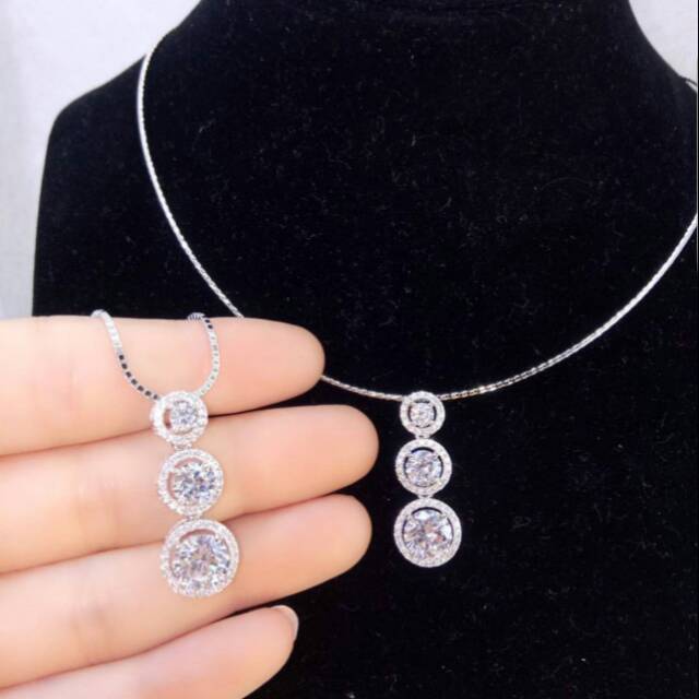 Kalung + Liontin Lapis Emas Putih Berlian Swarovski Dijamin Tidak Hitam Tidak Berkarat Persis Asli