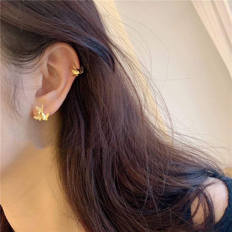 1 Pasang Anting Stud Bentuk Kupu-Kupu Bahan S925 Silver Anti Alergi Untuk Wanita