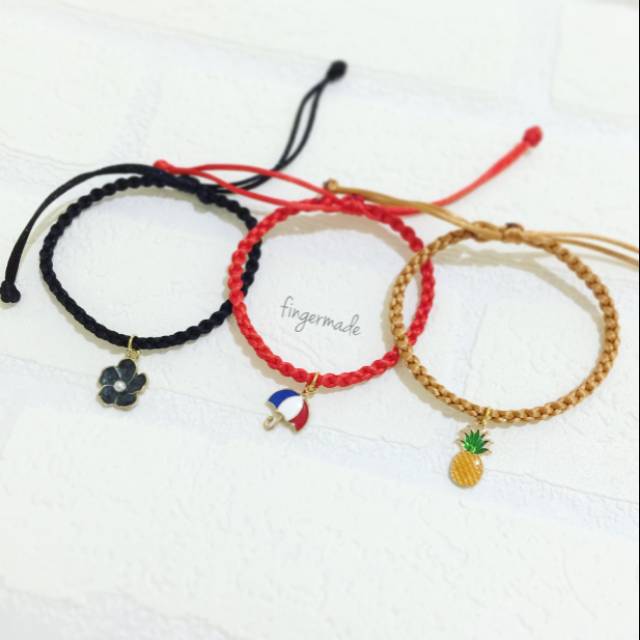 GELANG KUMIHIMO SATIN DENGAN CHARM