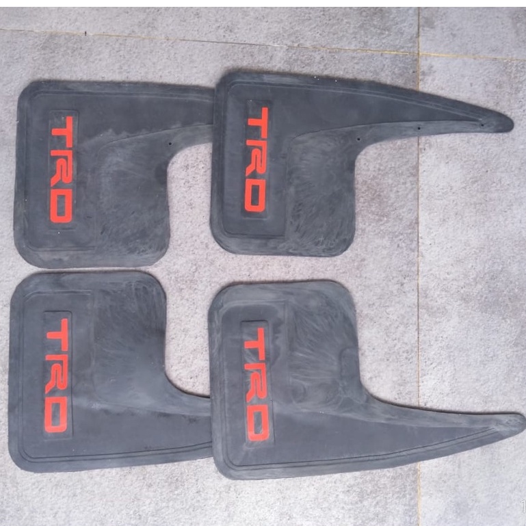 Karpet Lumpur TRD untuk Sedan sejenisnya  harga sepasang (2 pcs) cocok untuk jenis mobil kecil tebal kuat tahan lama bisa posisi depan atau belakangI