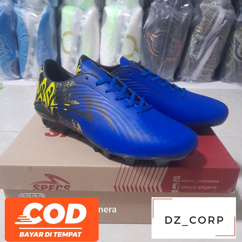 sepatu bola specs ewaklok biru hitam