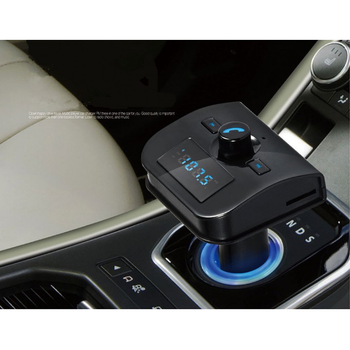 XK-760 Bluetooth 4.0 Handsfree Kit Dual USB Car Charger MP3 Player FM Transmitter